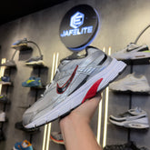 Nike Initiator