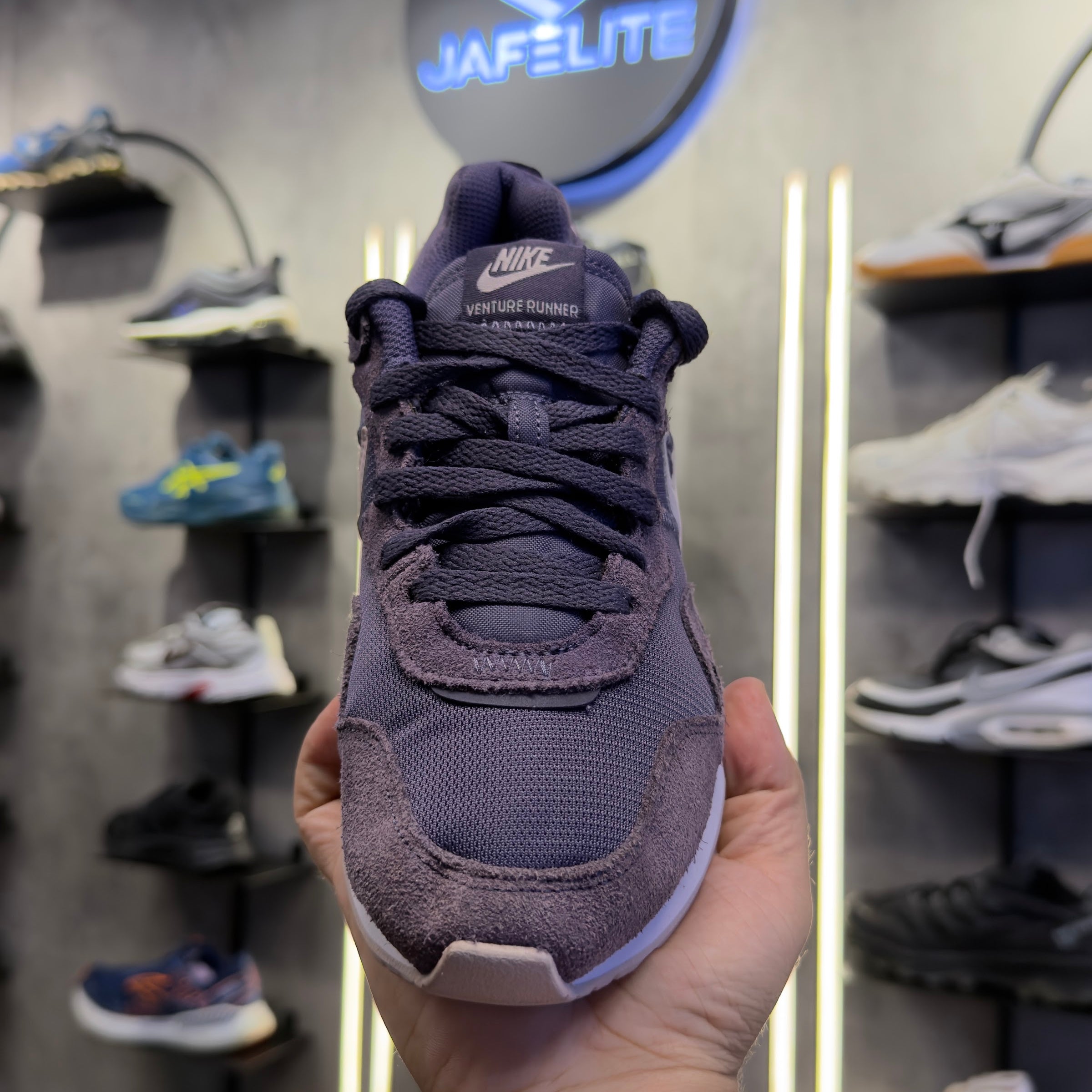 Nike Venture Runner