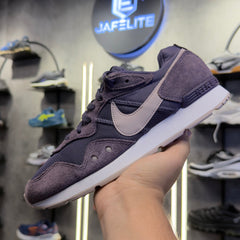 Nike Venture Runner