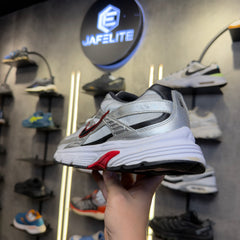 Nike Initiator