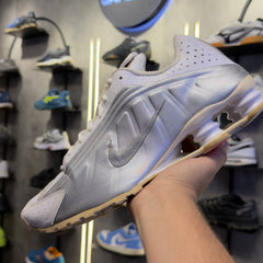 Nike Shox R4
