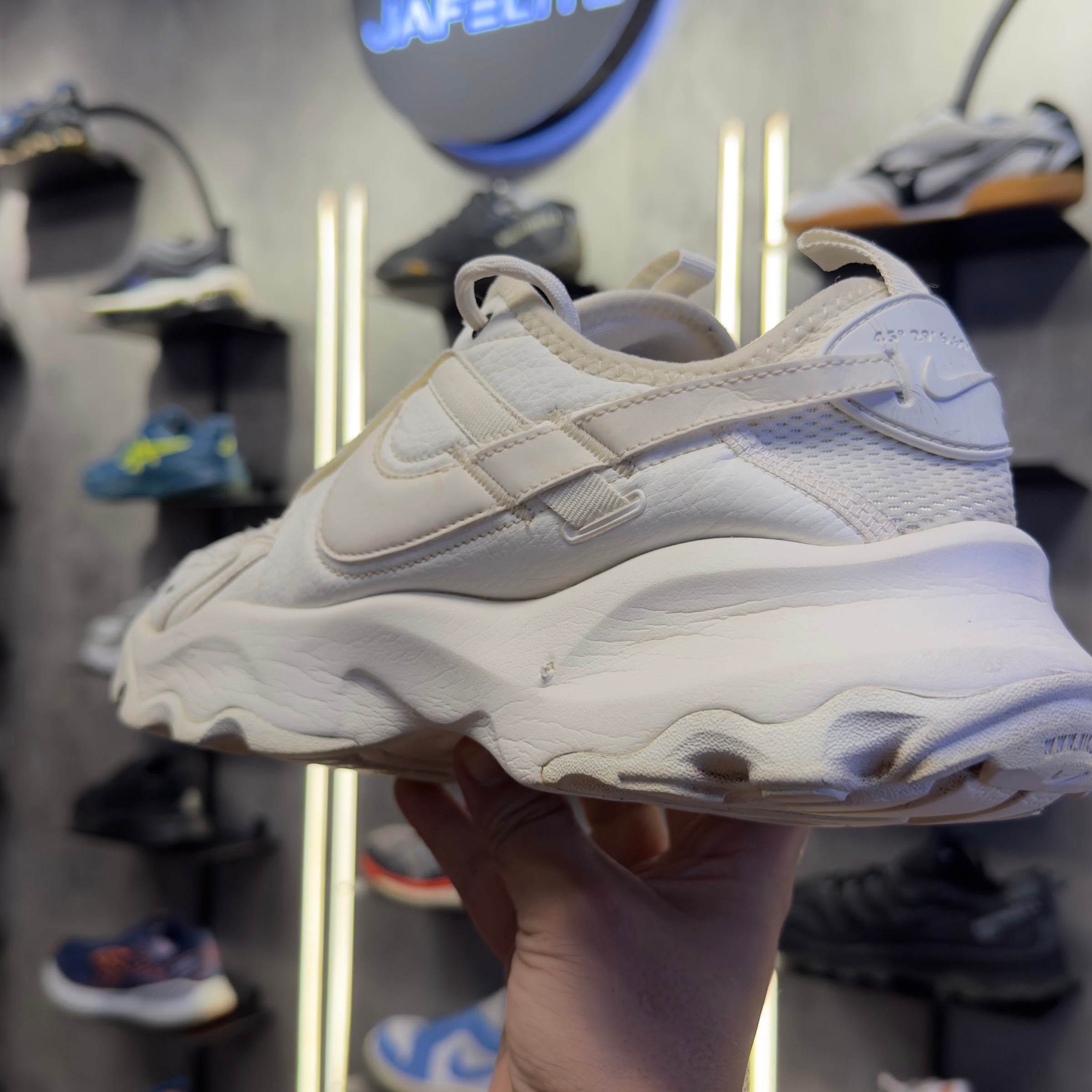 Nike TC 7900