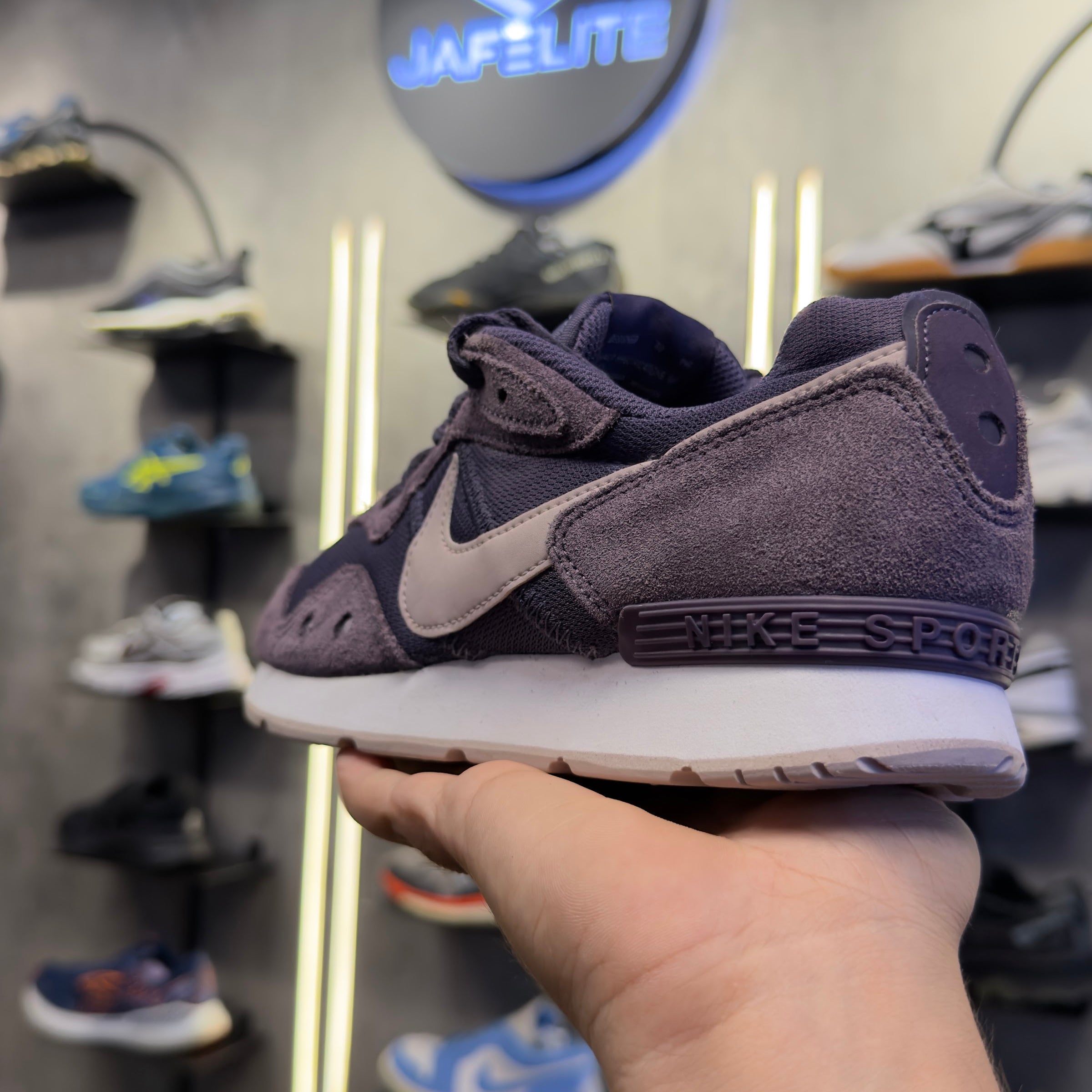 Nike Venture Runner