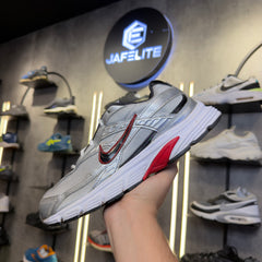 Nike Initiator